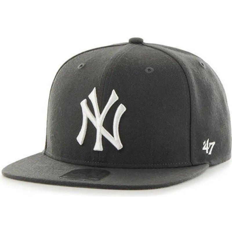 gorra-plana-negra-snapback-de-new-york-yankees-mlb-captain-de-47-brand