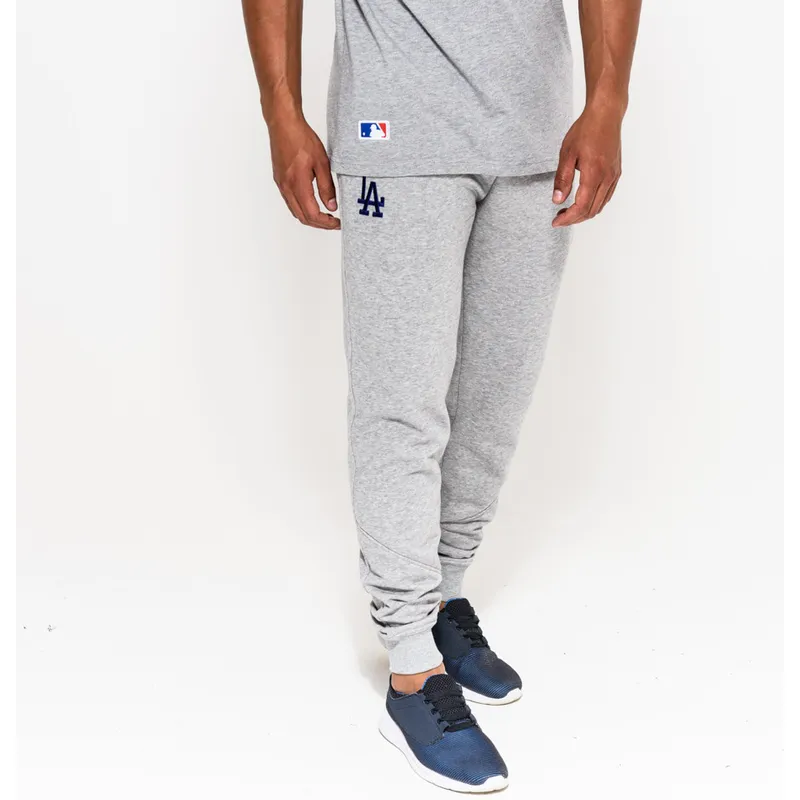 hosen-lange-hose-grau-track-pant-der-los-angeles-dodgers-mlb-von-new-era hosen-lange-hose-grau-track-pant-der-los-angeles-dodgers-mlb-von-new-era