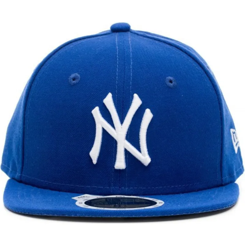 cappello-piatto-blu-chiuso-per-bambino-59fifty-essential-dei-new-york-yankees-mlb-di-new-era