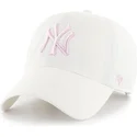 cappelli-curva-bianco-cinghia-regolabile-rosa-dei-new-york-yankees-mlb-di-47-brand