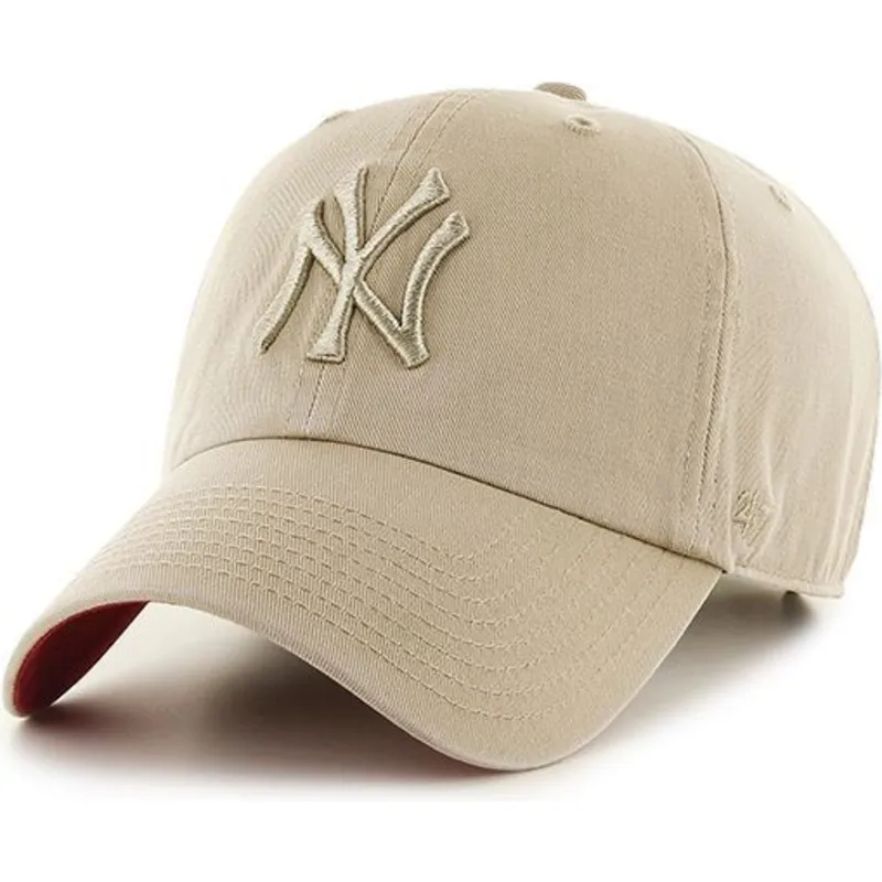 beige-gebogene-kappe-mit-beigem-logo-der-new-york-yankees-mlb-clean-up-von-47-brand