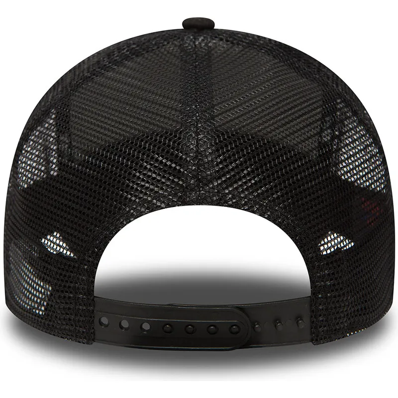 svart-truckerkeps-med-svart-logotyp-clean-a-frame-new-york-yankees-mlb-fran-new-era