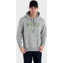 sweatshirt-mit-kapuze-grau-pullover-hoody-der-milwaukee-bucks-nba-von-new-era