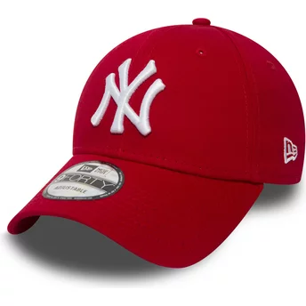 Cappellino visiera curva rosso regolabile 9FORTY Essential di New York Yankees MLB di New Era