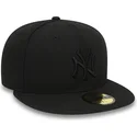 plaska-czapka-czarna-obcisla-59fifty-black-on-black-new-york-yankees-mlb-new-era