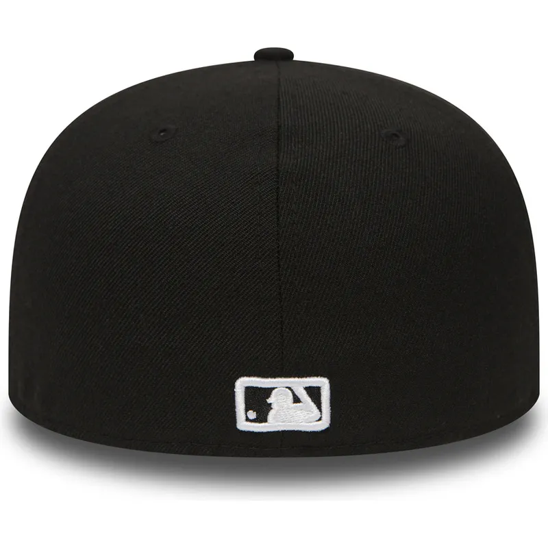 czarna-dopasowana-czapka-z-daszkiem-59fifty-essential-new-york-yankees-mlb-marki-new-era