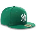 cappello-piatto-verde-aderente-59fifty-essential-dei-new-york-yankees-mlb-di-new-era