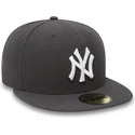 cappello-piatto-in-pietra-aderente-59fifty-essential-dei-new-york-yankees-mlb-di-new-era