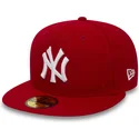 rote-angepasste-59fifty-essential-flat-cap-der-new-york-yankees-mlb-von-new-era