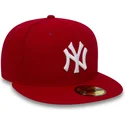 cappello-piatto-rosso-regolabile-59fifty-essential-dei-new-york-yankees-mlb-di-new-era