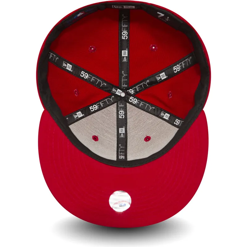 cappello-piatto-rosso-chiuso-59fifty-essential-dei-new-york-yankees-mlb-di-new-era