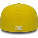 cappelli-piatta-giallo-regolato-59fifty-essential-dei-new-york-yankees-mlb-di-new-era