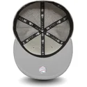 cappello-piatto-grigio-chiuso-59fifty-essential-dei-new-york-yankees-mlb-di-new-era