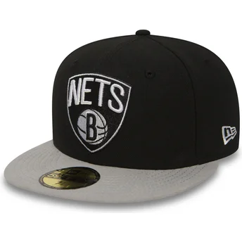 cappello-piatto-nero-aderente-59fifty-essential-dei-brooklyn-nets-nba-di-new-era