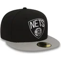 cappello-piatto-nero-aderente-59fifty-essential-dei-brooklyn-nets-nba-di-new-era