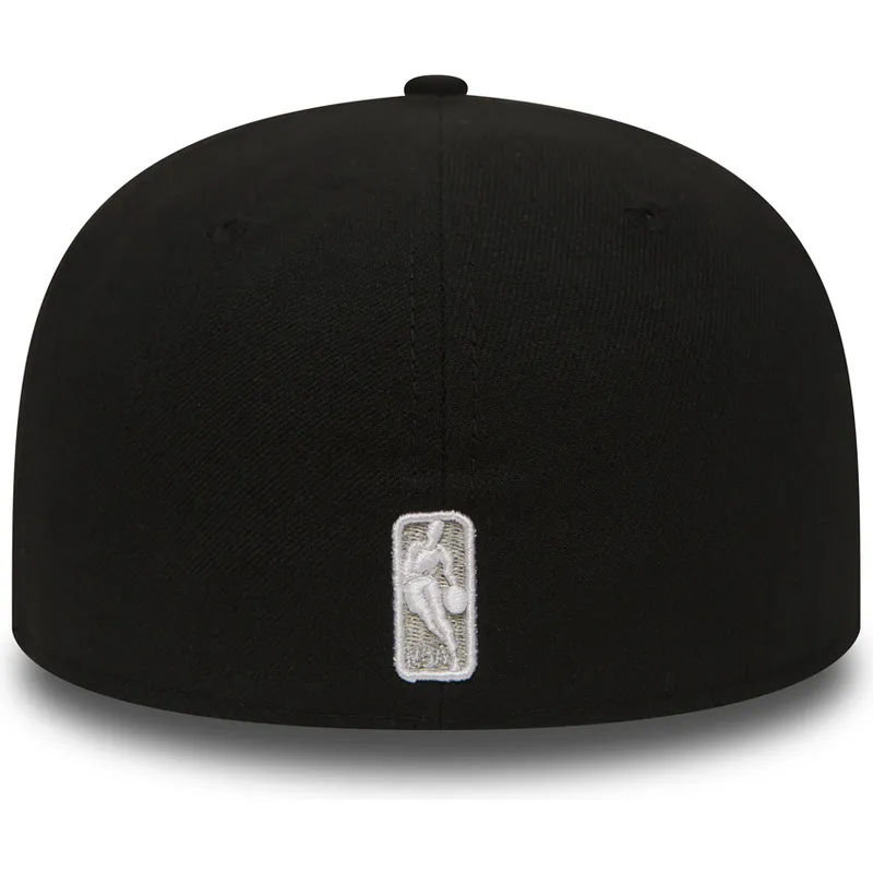 cappello-piatto-nero-aderente-59fifty-essential-dei-brooklyn-nets-nba-di-new-era