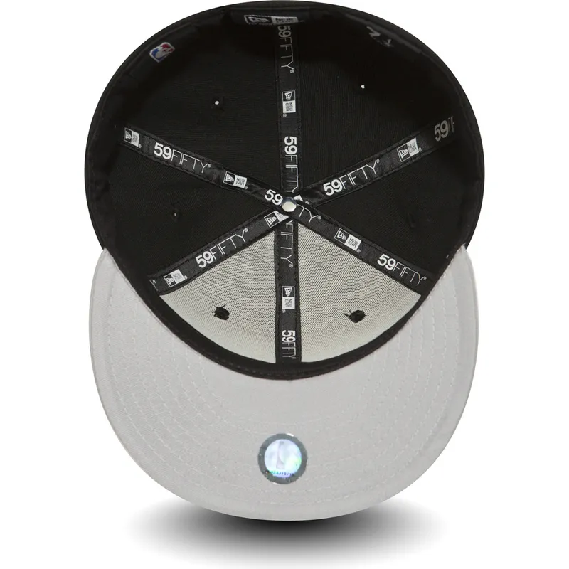 cappello-piatto-nero-aderente-59fifty-essential-dei-brooklyn-nets-nba-di-new-era