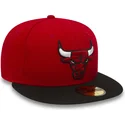 cappello-piatto-rosso-regolabile-59fifty-essential-dei-chicago-bulls-nba-di-new-era