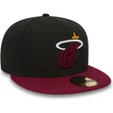 czarna-dopasowana-czapka-z-daszkiem-59fifty-essential-miami-heat-nba-marki-new-era
