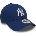 niebieska-regulowana-czapka-z-zakrzywionym-daszkiem-9forty-essential-new-york-yankees-mlb-new-era