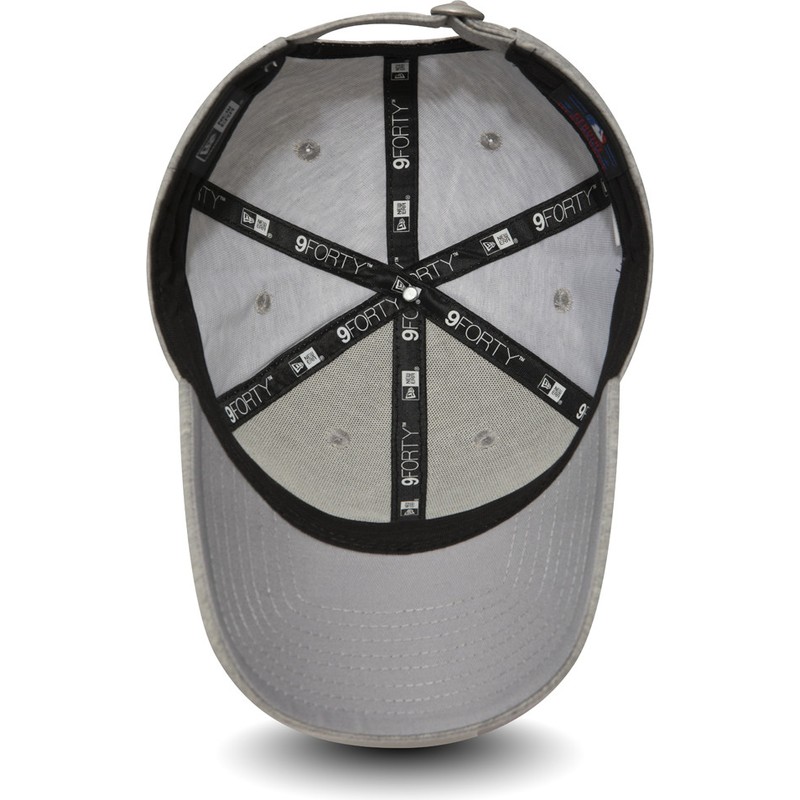new-era-curved-brim-graues-logo-9forty-essential-new-york-yankees-mlb-adjustable-cap-grau