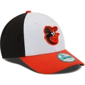 wyginieta-czapka-biala-czarna-i-pomaranczowa-z-regulacja-9forty-the-league-baltimore-orioles-mlb-new-era