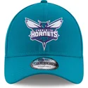blaue-verstellbare-curved-cap-9forty-the-league-der-charlotte-hornets-nba-von-new-era