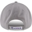 verstellbare-graue-9forty-kappe-the-league-sacramento-kings-nba-von-new-era