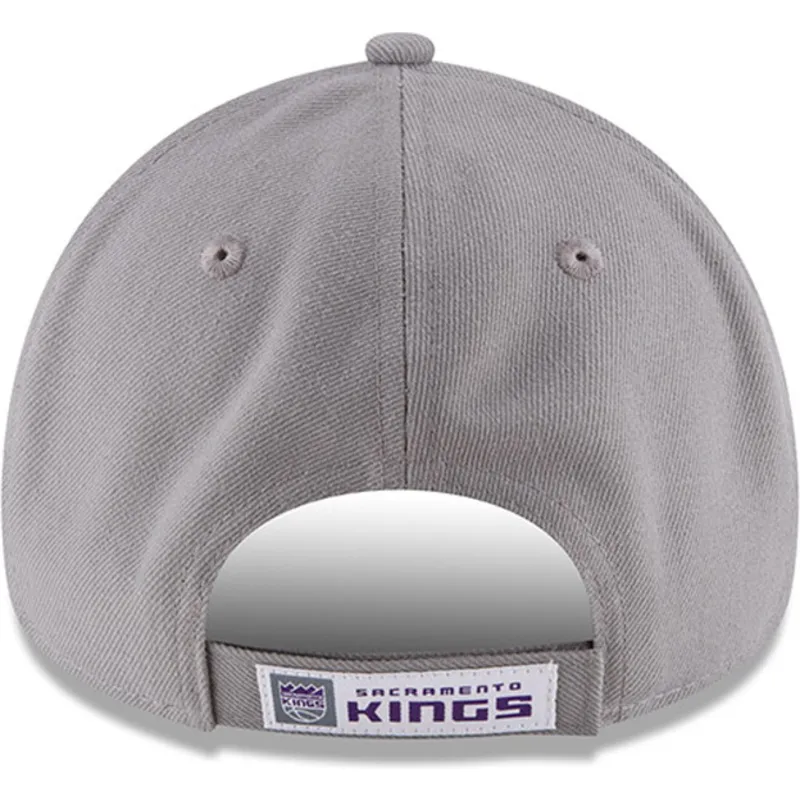 cappelli-curva-grigio-cinghia-regolabile-9forty-the-league-dei-sacramento-kings-nba-di-new-era