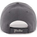 47-brand-curved-brim-schwarzes-logo-new-york-yankees-mlb-mvp-adjustable-cap-grau