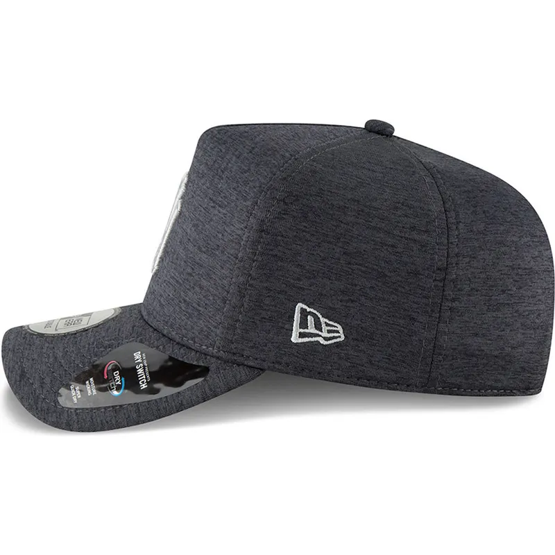 mutzen-gebogen-schwarz-snapback-9forty-dry-switch-a-frame-der-new-york-yankees-mlb-von-new-era
