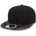 berretto-nero-aderente-con-logo-nero-59fifty-night-time-dei-new-york-yankees-mlb-di-new-era