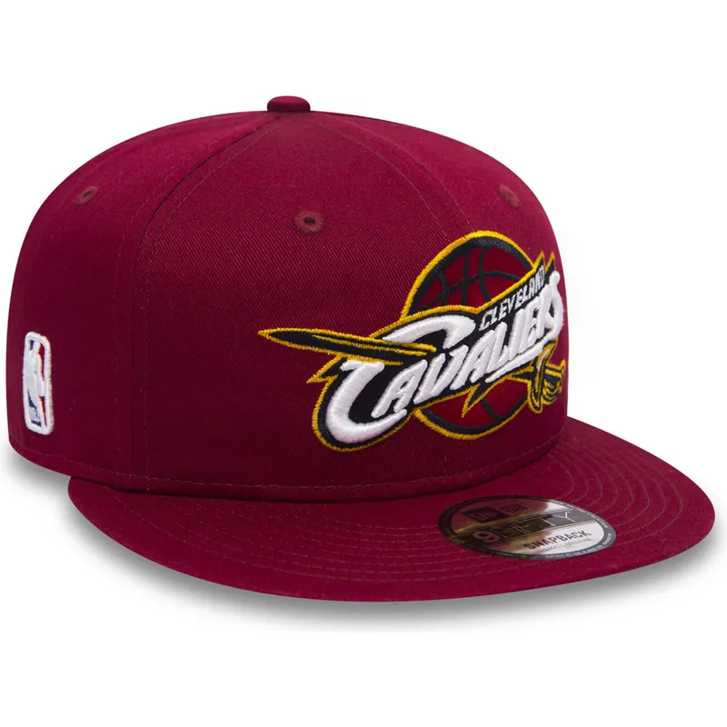 cappelli-piatta-rosso-snapback-per-bambino-9fifty-classic-dei-cleveland-cavaliers-nba-di-new-era cappelli-piatta-rosso-snapback-per-bambino-9fifty-classic-dei-cleveland-cavaliers-nba-di-new-era