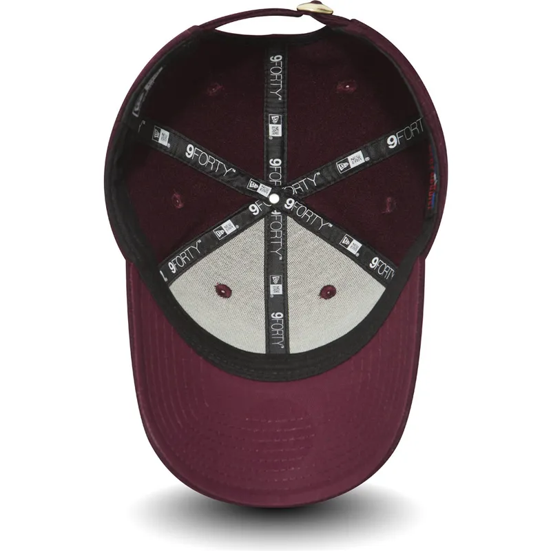 cappelli-curva-rosso-cinghia-regolabile-granate-oro-9forty-melton-dei-new-york-yankees-mlb-di-new-era