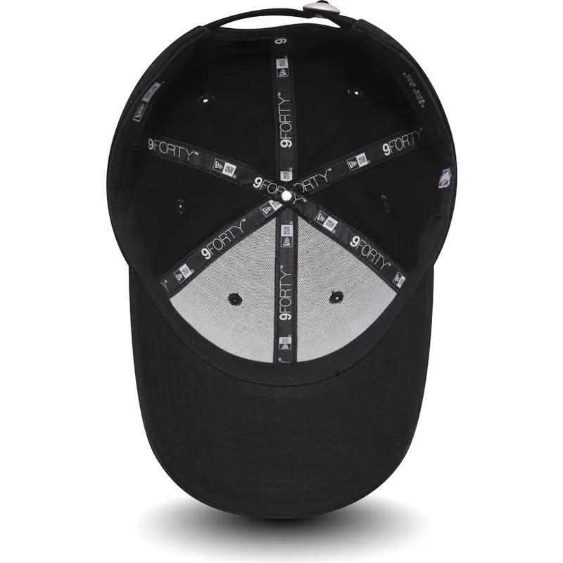 cappelli-curva-nero-cinghia-regolabile-9forty-felt-infill-dei-brooklyn-nets-nba-di-new-era