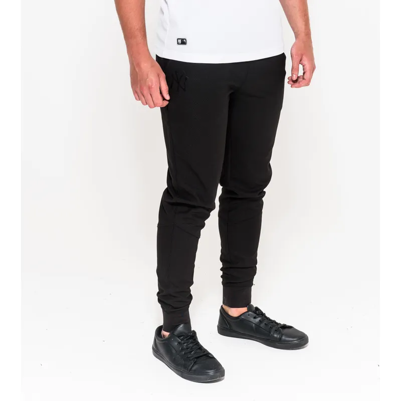 hosen-lange-hose-schwarz-jogger-stealth-der-new-york-yankees-mlb-von-new-era