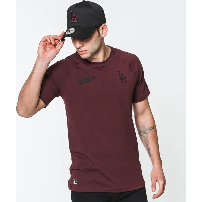 magliette-manica-corta-rosso-granate-tech-series-dei-los-angeles-dodgers-mlb-di-new-era magliette-manica-corta-rosso-granate-tech-series-dei-los-angeles-dodgers-mlb-di-new-era