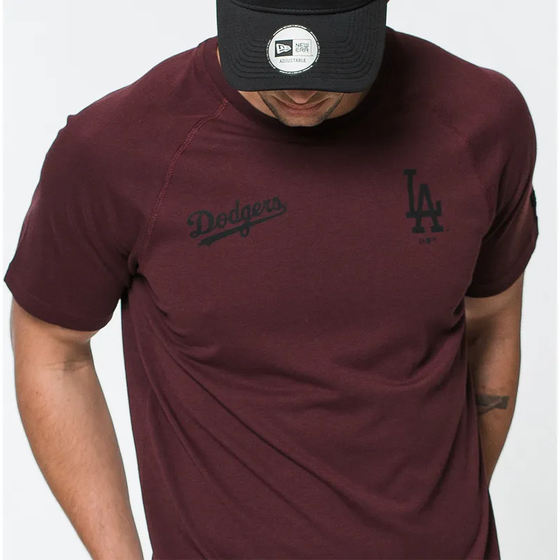 magliette-manica-corta-rosso-granate-tech-series-dei-los-angeles-dodgers-mlb-di-new-era magliette-manica-corta-rosso-granate-tech-series-dei-los-angeles-dodgers-mlb-di-new-era