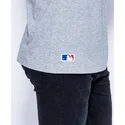 new-era-mlb-new-york-yankees-badge-graues-t-shirt-mit-kurzen-armeln