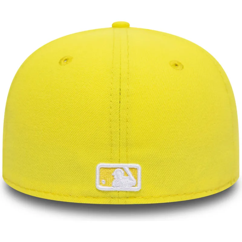 cappelli-piatta-giallo-regolato-59fifty-essential-dei-new-york-yankees-mlb-di-new-era