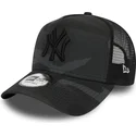 cappelli-curva-mimetizzazione-snapback-negro-essential-camo-a-frame-dei-new-york-yankees-mlb-di-new-era