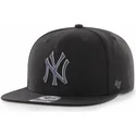 cappello-snapback-nero-a-visiera-piatta-captain-iridescent-dei-new-york-yankees-mlb-di-47-brand