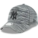 cappello-grigio-a-visiera-curva-regolabile-con-logo-nero-9forty-engineered-fit-dei-new-york-yankees-mlb-di-new-era