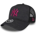 cappellino-trucker-grigio-9forty-essential-jersey-dei-new-york-yankees-mlb-di-new-era
