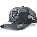 cappelli-curva-mimetizzazione-snapback-negro-essential-camo-a-frame-dei-las-vegas-raiders-nfl-di-new-era