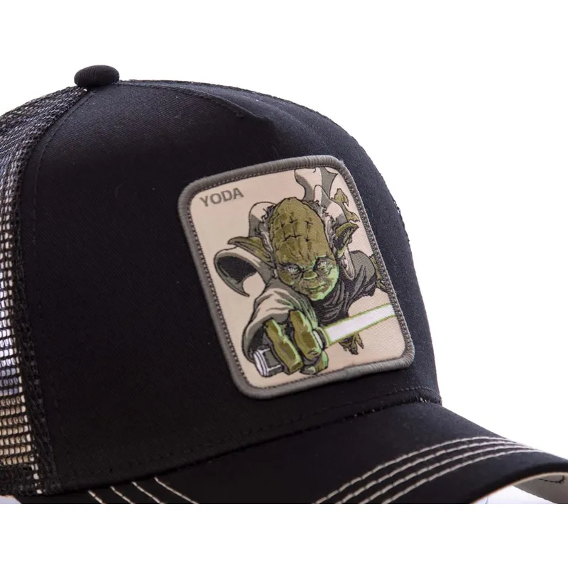 mutzen-gebogen-schwarz-snapback-yoda-star-wars-von-capslab