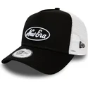 gorra-trucker-nera-e-bianca-oval-script-a-frame-di-new-era
