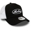 gorra-trucker-nera-e-bianca-oval-script-a-frame-di-new-era