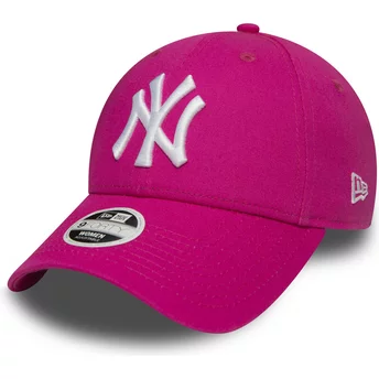 New Era Curved Brim 9FORTY Essential New York Yankees MLB Adjustable Cap pink