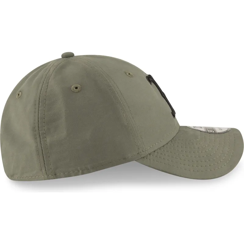 cappelli-curva-verde-cinghia-regolabile-9twenty-nylon-packable-dei-boston-red-sox-mlb-di-new-era cappelli-curva-verde-cinghia-regolabile-9twenty-nylon-packable-dei-boston-red-sox-mlb-di-new-era